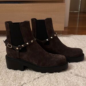 Valentino Rockstud 55m Suede Ankle Boots